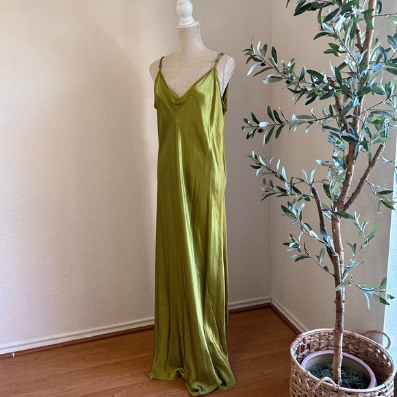 Topshop Satin Maxi  in Light Green size 14 NEVER WORN/NEW ✨ - Picture 13 of 16